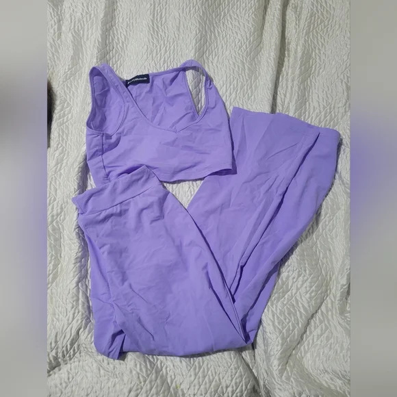 LovelyWholesale Lavender Flare Leg, Top, And Jacket Active Set Size M - Picture 3 of 8